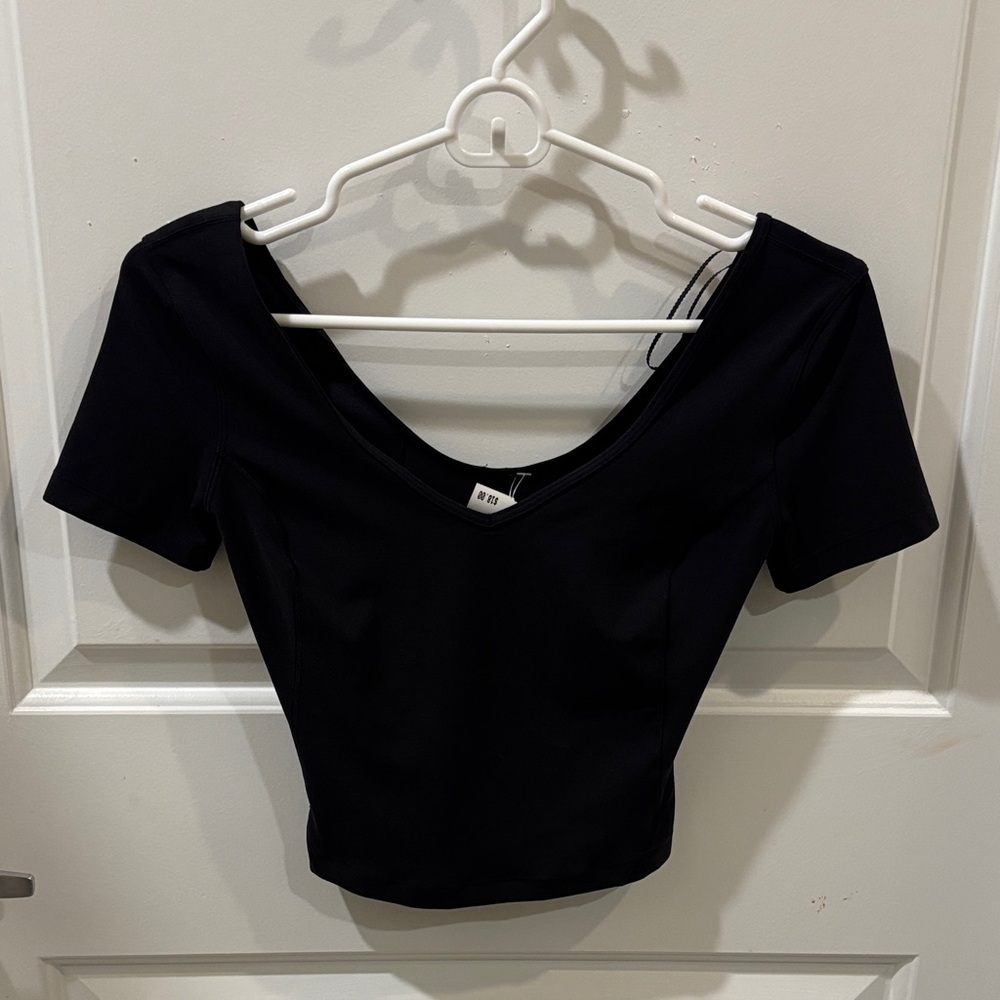 NWT lululemon Align Cropped Short Sleeve Top Black Scoop Neck Nulu - Picture 3 of 5